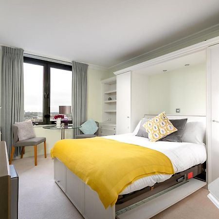 Point West Apartments London Ngoại thất bức ảnh