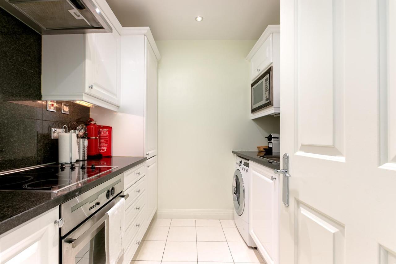 Point West Apartments London Ngoại thất bức ảnh