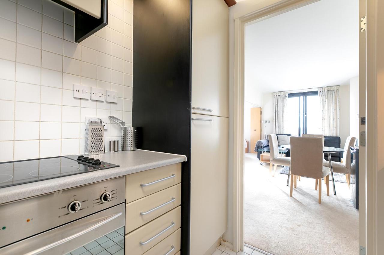 Point West Apartments London Ngoại thất bức ảnh