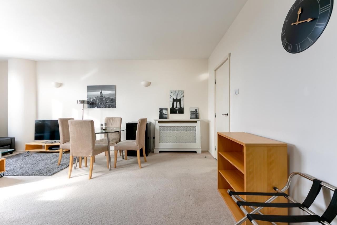 Point West Apartments London Ngoại thất bức ảnh
